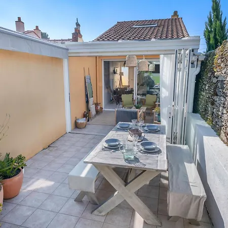 Plage A 450m, Maison Mitoyenne Et Jardin Clos Pour 4 Сasa de vacaciones