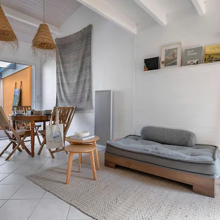 Plage A 450m, Maison Mitoyenne Et Jardin Clos Pour 4