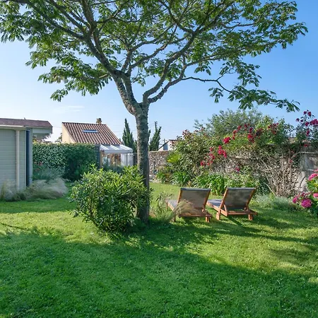 Plage A 450m, Maison Mitoyenne Et Jardin Clos Pour 4